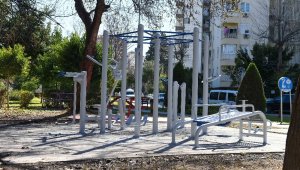 Muratpaşa'da yangında zarar gören park yenilendi