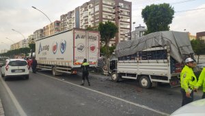 Tarsus'ta 3 aracın karıştığı kazada 3 kişi yaralandı