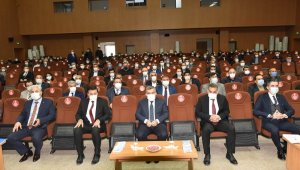 Vali Işık'tan muhtarlara teşekkür belgesi