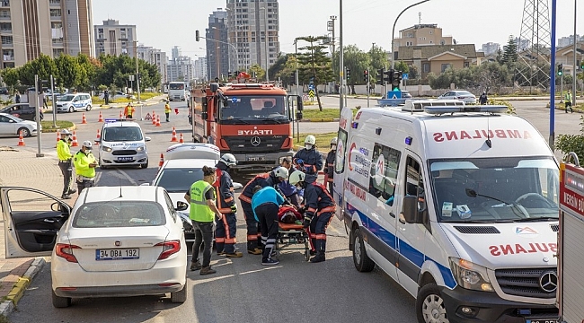 Vatandaşlar belediyenin kaza tatbikatını gerçek sandı