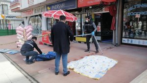 5. katın balkonundan düşen yaşlı adam hayatını kaybetti