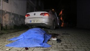 Adana'da otomobil ile motosiklet çarpıştı: 1 ölü, 1 yaralı
