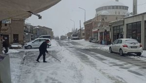 Aksaray'ın Güzelyurt ilçesinde kar yağışı