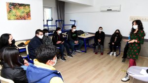 Antalya'da sınav stresiyle başa çıkmanın yolları anlatılıyor