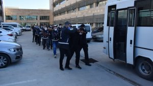 Antalya'da suç çetesi çökertildi