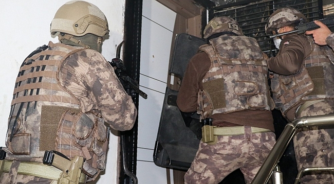 Antalya'da zehir tacirlerine şafak operasyonu