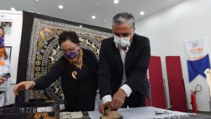 Bereketli Eller Rüzgarı Kadın Kooperatifi el sanatları sergisi