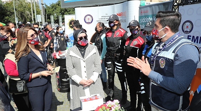 En İyi Narkotik Polisi Anne Projesi ve KADES uygulamasının tanıtımı yapıldı