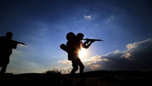 Fırat Kalkanı bölgesinde taciz ateşi açan 2 terörist etkisiz hale getirildi