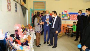 Hadim'de ilkokul öğrencilerinden