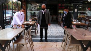 Hafta sonu yasağı kalkan Adana'da kafe ve restoranlar denetlendi