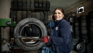İki çocuk annesi