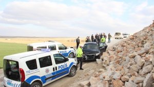 Karaman'da silahla yaralama şüphelisi 5 kişi polis aracıyla çarpışınca yakalandı