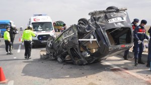 Konya'da otomobil devrildi: 4 yaralı