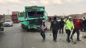 Konya'da tanker ile kamyon çarpıştı: 1 yaralı