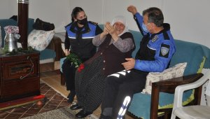 Polisler yaşlıları unutmadı