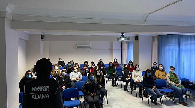 Uyuşturucuyla mücadelede anneler bilgilendirildi