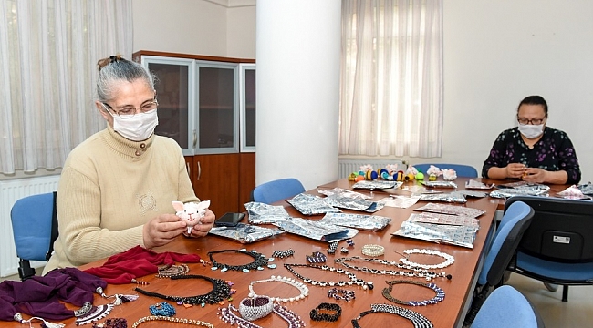 Yaşlılar Haftası için Altındağ Belediyesinden duygulandıran hediyeler