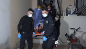 Antalya'da Annesinin öldüğüne ancak çaldığı kapısı açılmayınca inandı, apartmanı birbirine kattı