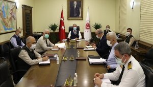 Bakan Akar, telekonferans yöntemiyle toplantı yaptı