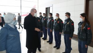 Cumhurbaşkanı Erdoğan'ı Ankara'da pilotlar karşıladı