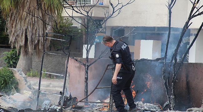 Emniyet Müdürlüğü karşısındaki yangın polisi alarma geçirdi
