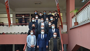  Karaman Valisi Mehmet Alpaslan Işık Karaman Gazeteciler Cemiyetini ziyaret etti.