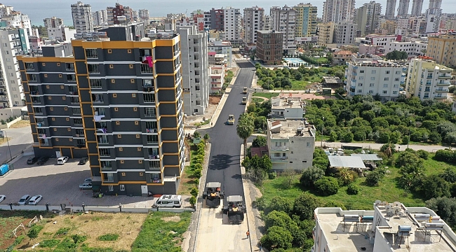 Mersin'de yol yapım ve bakım çalışmaları devam ediyor