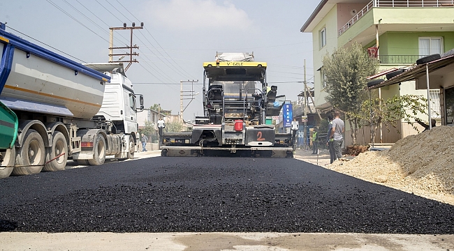 Mersin'de yol yenileme çalışmaları sürüyor