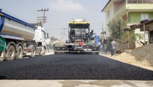 Mersin'de yol yenileme çalışmaları sürüyor