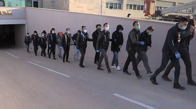 Polisin 6 ay boyunca takip ettiği yasa dışı bahis çetesi çökertildi