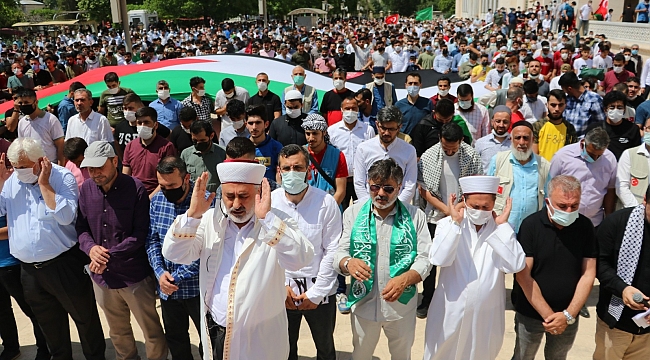 Adana'da Filistinliler için gıyabi cenaze namazı kılındı