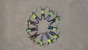 Akkuyu NGS çalışanları, Rusça şarkıya klip çekip Türkiye'ye armağan etti