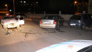 Aksaray'da 5 araçlı trafik kazası: 1 yaralı