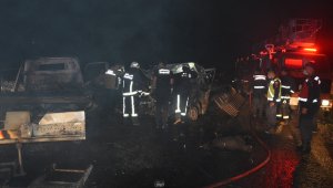Antalya'da feci kaza: 2 kişi araç içinde yanarak öldü