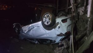 Antalya'da yoldan çıkan otomobil takla attı: 1 ölü, 2 yaralı