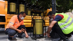 Büyükşehir Belediyesi, kaldırımlar ve çöp kovalarını yeniliyor