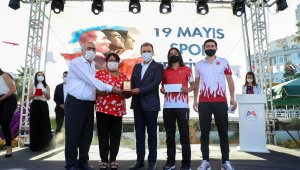 Büyükşehir Belediyesinden 49 başarılı sporcu ve 35 antrenöre 419 bin lira ödül