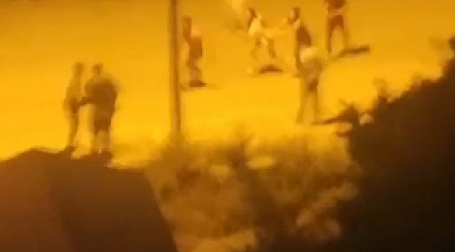Gençlerin uçan tekmeli kavgasını çekti, sözleriyse pes dedirtti