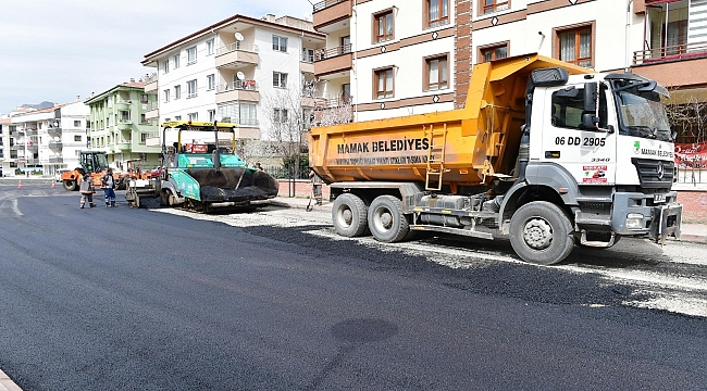 Mamak'ta asfalt çalışmaları devam ediyor