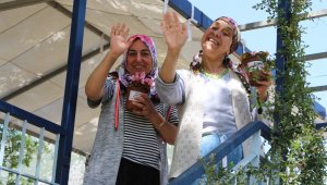 Mobil konserler bugün anneler için düzenlendi