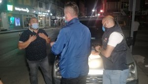 Muayenesiz araçla kısıtlamayı delen sürücüden polise: