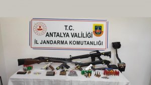 Silah kaçakçılarına şafak operasyonu: 8 gözaltı