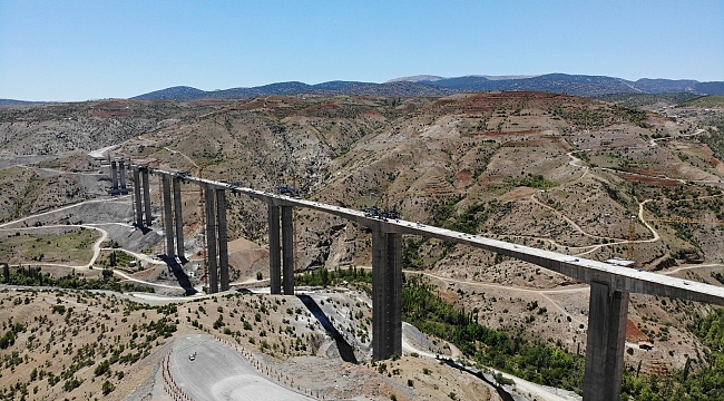 Türkiye'nin en yüksek ayaklı viyadüğü Konya Alanya arasını 2 saat 15 dakikaya indirecek