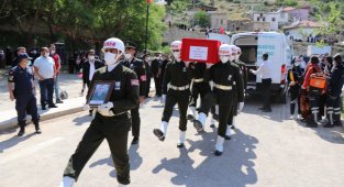 Aksaraylı şehit Sarılmaz dualarla son yolculuğuna uğurlandı