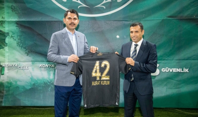 Bakan Kurum: "Konyaspor'un 100. yılında örnek bir kulüp olmasını istiyoruz"