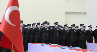 Karaman POMEM'de 260 polis adayı mezun oldu