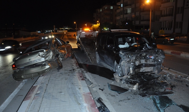 Karaman'da otomobil ile hafif ticari araç çarpıştı: 2 yaralı