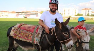 Akşehir'de En hızlı ve en güzel gözlü eşek yarışları yapıldı