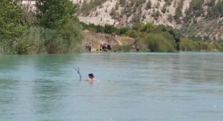 Göksu Nehri Can Aldı Kayıp Genç aranıyor